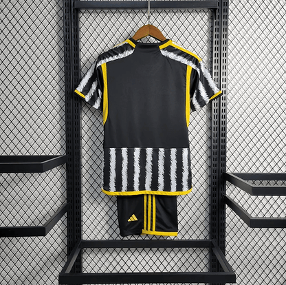 Juventus 23/24 Kids Home Kit